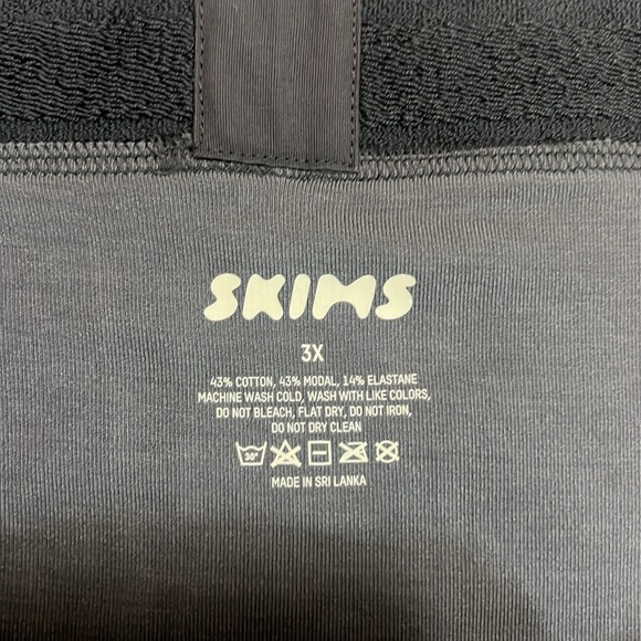 NWOT SKIMS Cotton 3 inch Boxer Briefs - Picture 5 of 6